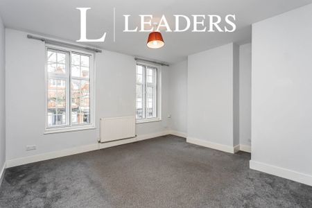 2 bedroom apartment to rent The Broadway - Photo 3