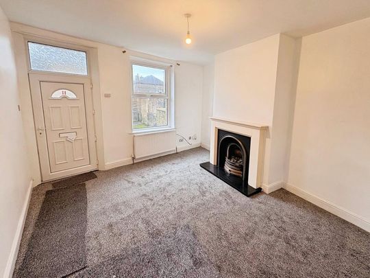 2 bedroom end of terrace house to rent - Photo 1