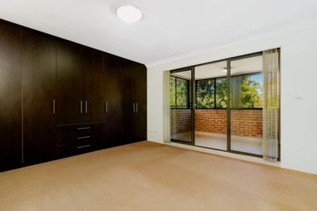 2/93-95 Clissold Parade,Campsie,New South Wales 2194, Sydney - Photo 2