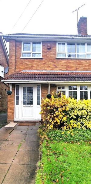 3 bedroom semi-detached house to rent - Photo 1