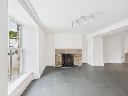 3 bedroom terraced house to rent - Photo 3