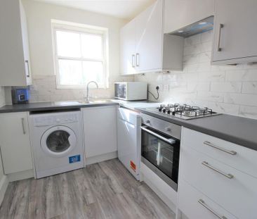 2 bedroom flat to rent - Photo 6