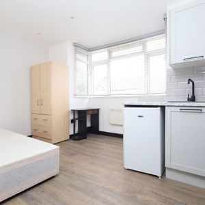 Studio Flat, Donnybrook Road, SW16 - Photo 2