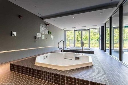 For Lease - 5230 Dundas Street Unit# 405, Burlington, Ontario - Photo 2