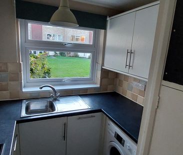 1 bed Flat in York Close , Horsham, RH13 5PH - Photo 6