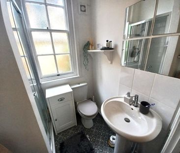 15 Lower Oldfield Park - Photo 4