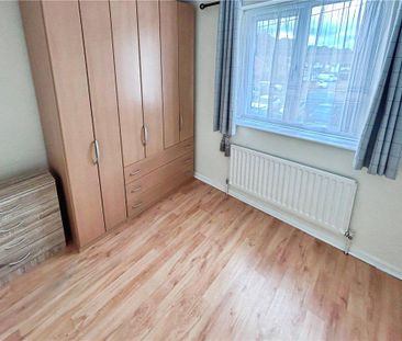 3 bedroom terraced house to rent - Photo 3