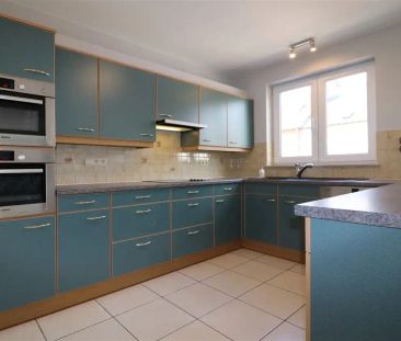 Appartement met 2 slpk., grote garage en terras, rustige ligging - Photo 3