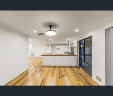 26 Skua Grove, Seville Grove, WA 6112 - Photo 2