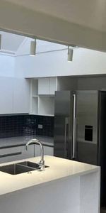 Hamilton Central with River Views - Photo 3