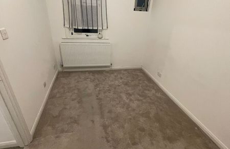 217A Streatham Road - Photo 2