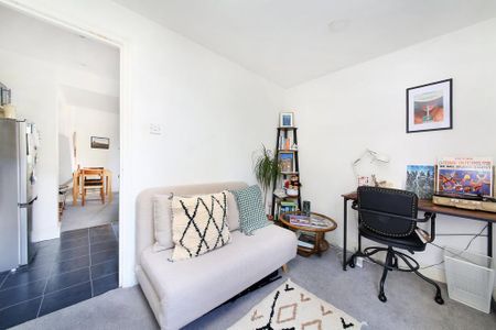 2 bedroom flat to rent - Photo 4