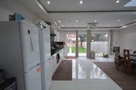 1 bedroom private hall to rent - Photo 3