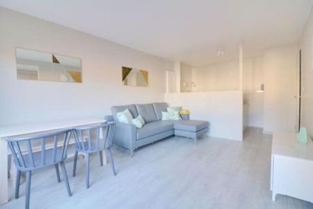 Studio to rent - Photo 2