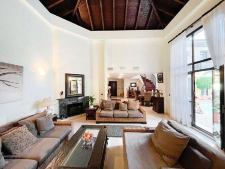 Chalet en alquiler en Nueva Andalucia, Marbella - Photo 2