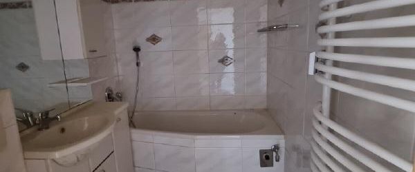 Super Ausblick - Balkon - Fahrstuhl - Erstbezug nach Sanierung! - Foto 1