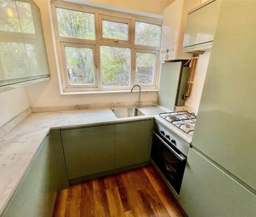 2 bedroom maisonette to rent - Photo 4