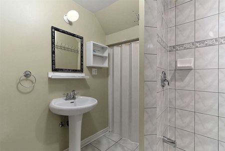 For Lease - 3428 Fountain Park Avenue, Mississauga, Ontario - Photo 3