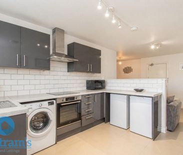 2 bed Flat for Rent - Photo 6