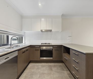 7/1 Village Way Pakenham VIC - Photo 4