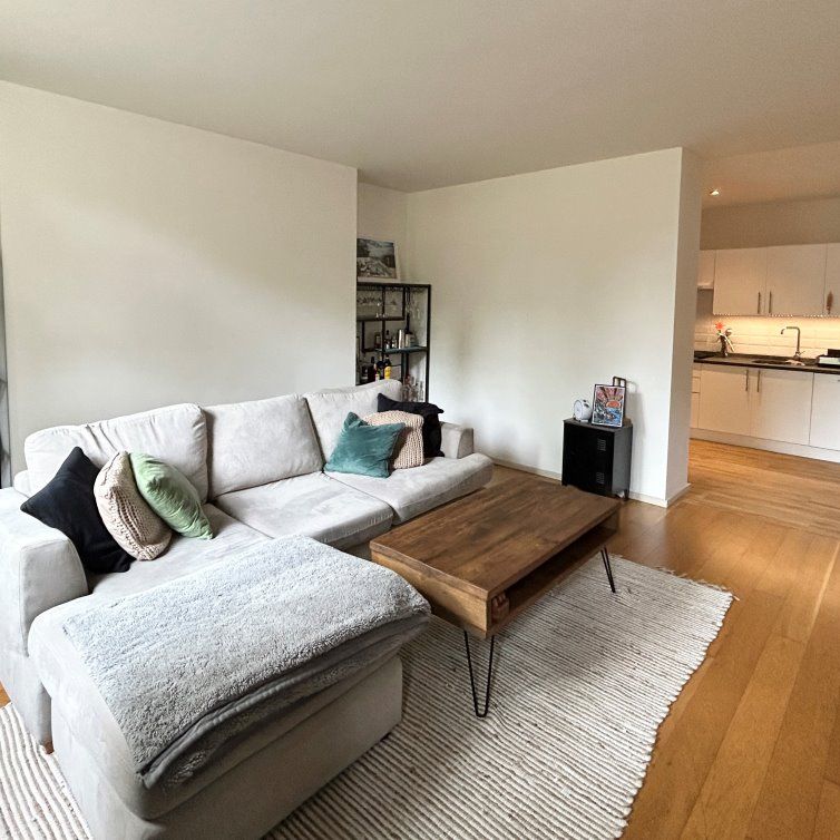 Old College House - Photo 1