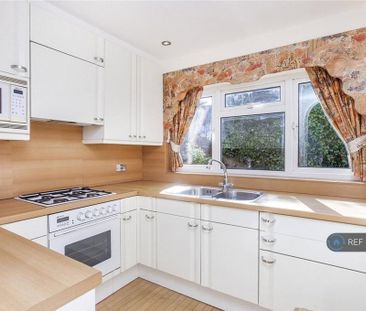 2 bedroom semi-detached house to rent - Photo 4