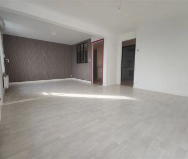 Location appartement 3 pièces - 67m² à Fougeres (35300) - Photo 1