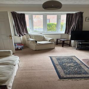 1 bedroom in a house share to rent - Photo 2