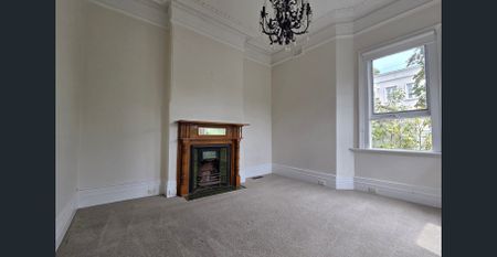 Charming Victorian Character Meets Modern Comfort in the Heart of Kew - Photo 5