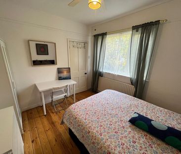 Room in a Shared House, Buckhold Road, SW18 - Photo 2