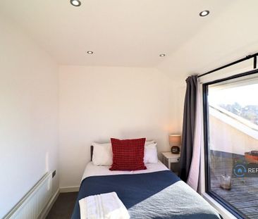 3 bedroom penthouse to rent - Photo 6