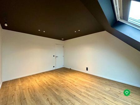 Penthouse met drie slaapkamers en garage in het centrum Koekelare - Photo 5