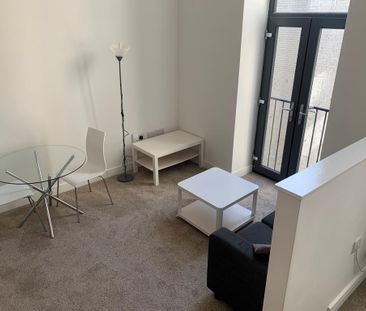 Studio to rent - Photo 2