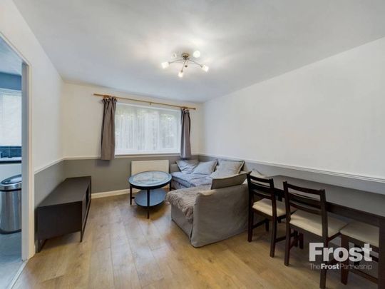 Redford Close, Feltham,TW13 - Photo 1