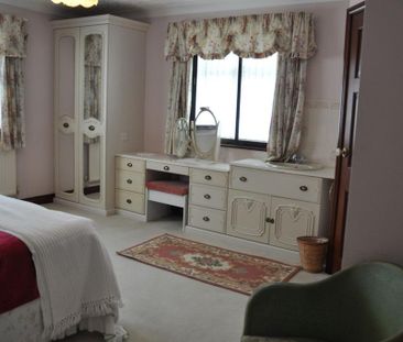 3 bedroom detached bungalow to rent - Photo 5