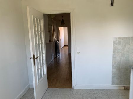 Location Appartement 1 pièce 36m² - Photo 3
