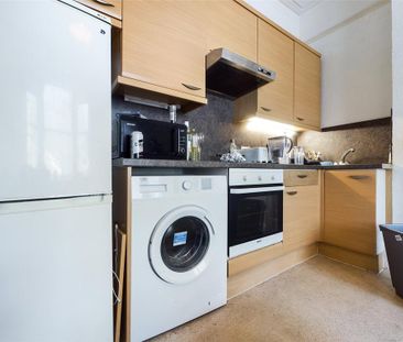 4 bedroom apartment to rent - Photo 6