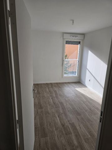 location Appartement T3 DE 65.05m² À BONDY - Photo 2
