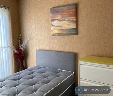 1 bedroom in a house share to rent - Photo 3