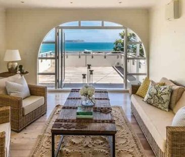 Charming 4BR Home in Plimmerton! - Photo 2