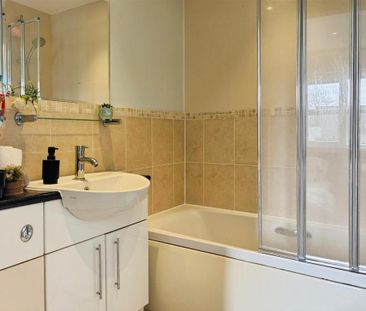 2 bedroom terraced house to rent - Photo 4