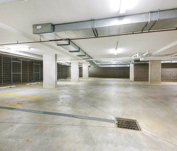 Two Bedroom Unit - 20% Below Market Rent - Photo 4