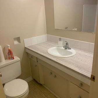 Spacious One Bedroom Plus Den near VGH! - Photo 4