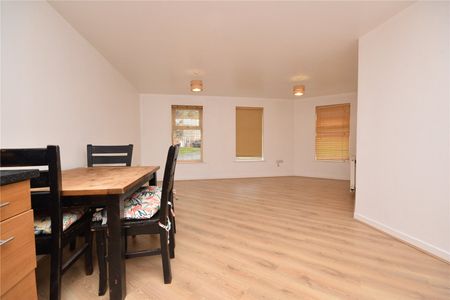 15, Raynville Way, Leeds, West Yorkshire, LS12 2JZ - Photo 3