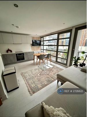 2 bedroom flat to rent - Photo 1