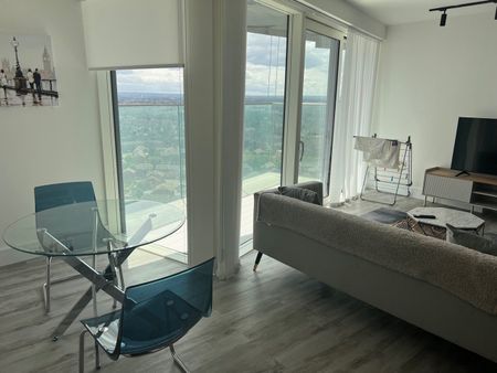 1 Bed Flat, Portal Way, W3 - Photo 2