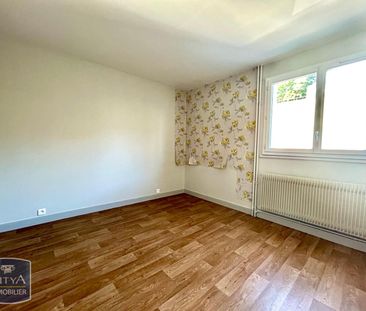Location Appartement 3 pièces BOURGES 18000 - Photo 2