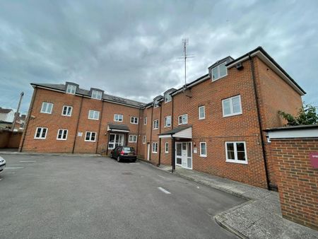 2 bedroom flat to rent - Photo 2