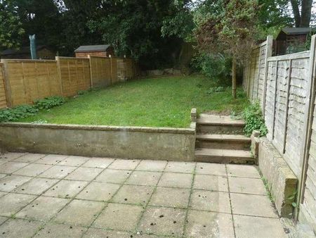 Windsor Place, Crowborough, TN6 - Photo 2