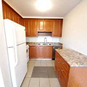 New Westminster 1 bedroom apartment + Den available NOW - Photo 2